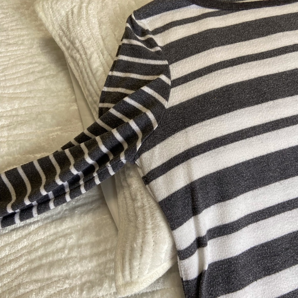 Light sweater - Picture 3 of 4
